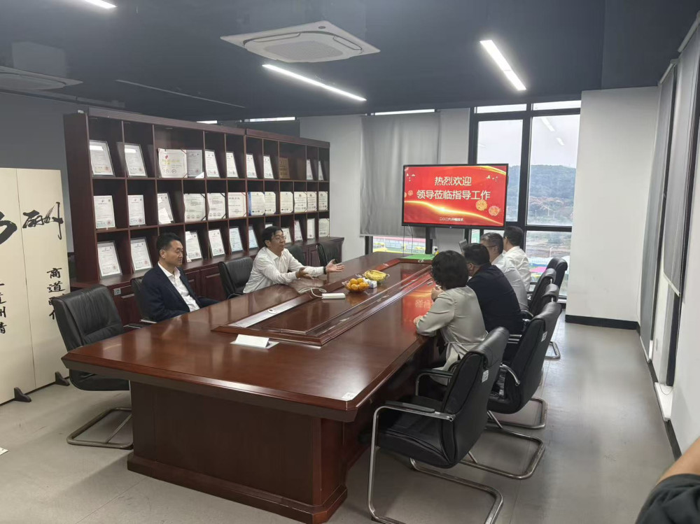 镇江市政府市长张克赴宝华镇视察调研,走访仟略技术 镇江市政府市长张克赴宝华镇视察调研,走访仟略技术